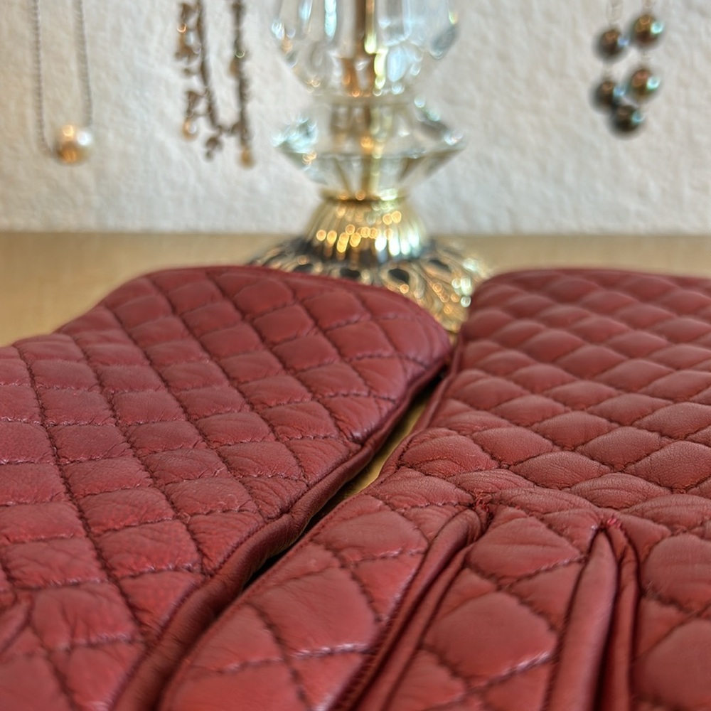 Bergdorf Goodman- Genuine Leather & 100% Cashmere - Picture 5 of 9